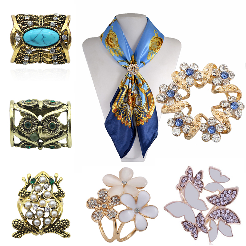 Fashion Enamel Crystal Flower  - Flower Frog Pin reseña y precio